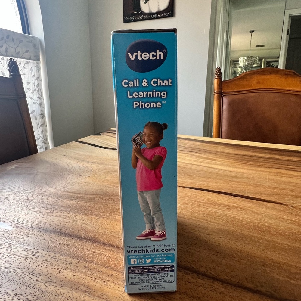 VTech Call & Chat Learning Phone - Picture 5 of 5